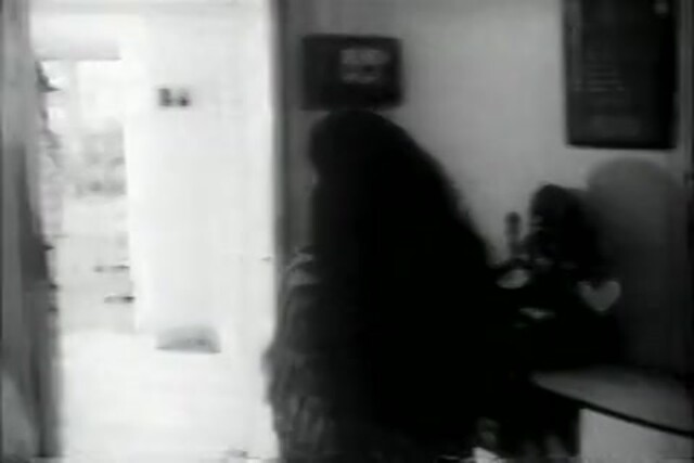 Apoorva Raagangal Sample